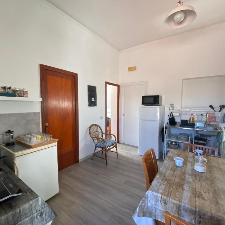 Ecoflat Casa Vacanze - Camera Tripla con Bagno Privato Esterno - 18