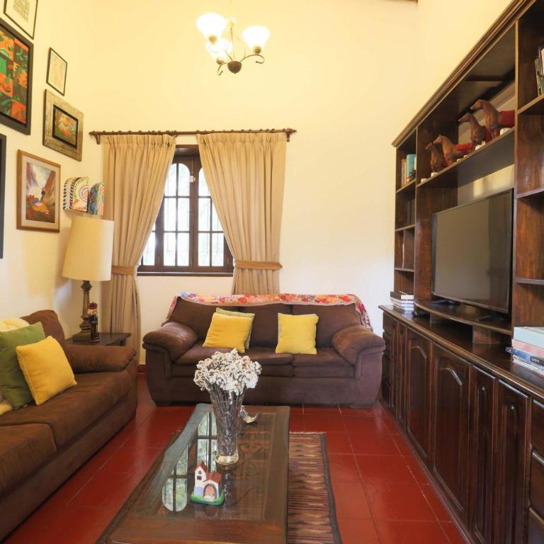 Spacious 12BR Stay with Pool BBQ in Pachacamac - Vacation Home - 13