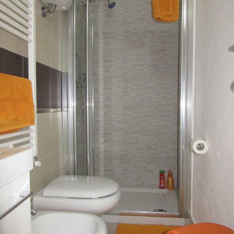 LE GEMME DI PERUGIA - alloggi in centro storico - VIA DELLA CUPA / VIA DELIZIOSA - Camera Quadrupla con Bagno Privato - 3