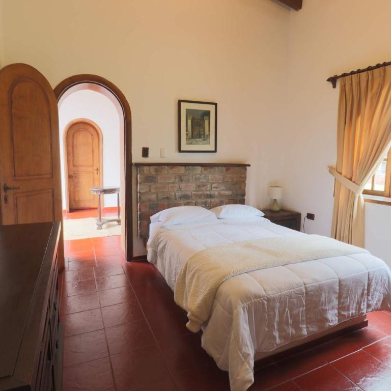Spacious 12BR Stay with Pool BBQ in Pachacamac - Vacation Home - 21