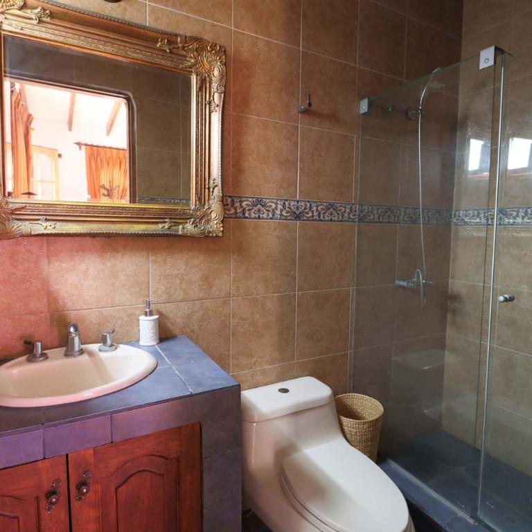 Spacious 12BR Stay with Pool BBQ in Pachacamac - Vacation Home - 39