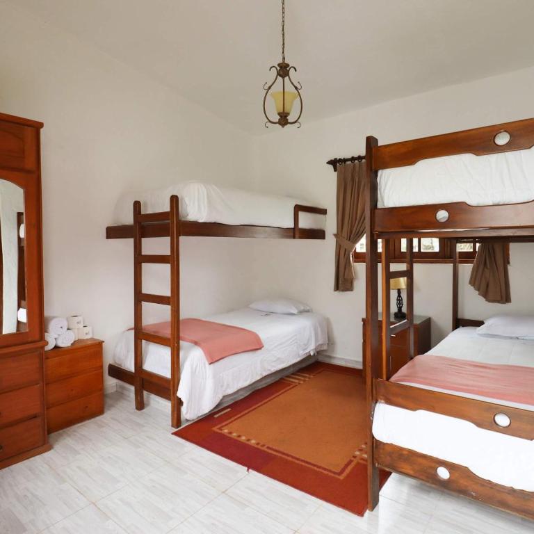 Spacious 12BR Stay with Pool BBQ in Pachacamac - Vacation Home - 66
