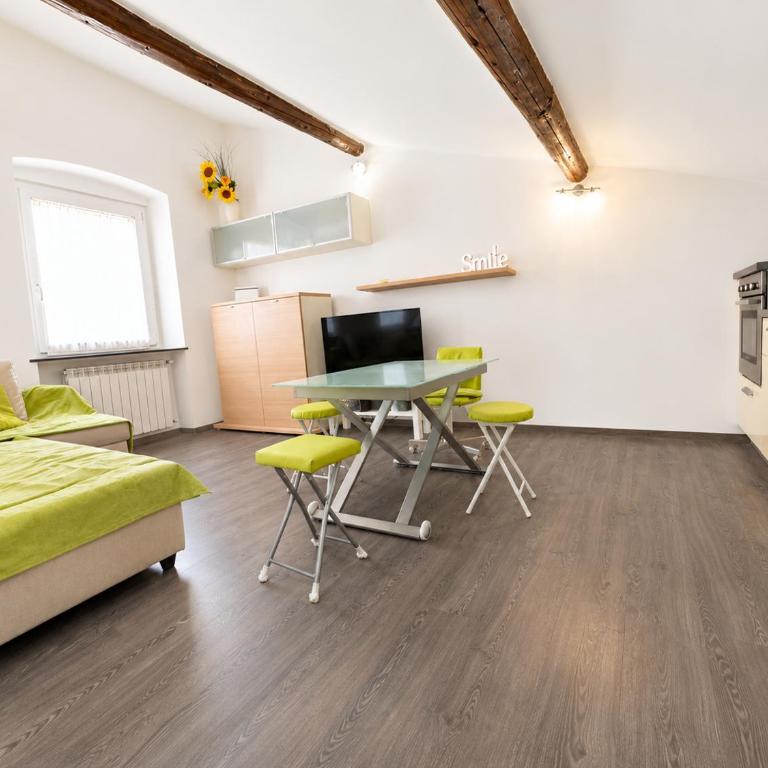 Mansarda di Design,Aria Condizionata, WiFi - Appartamento con 2 Camere da Letto - 9
