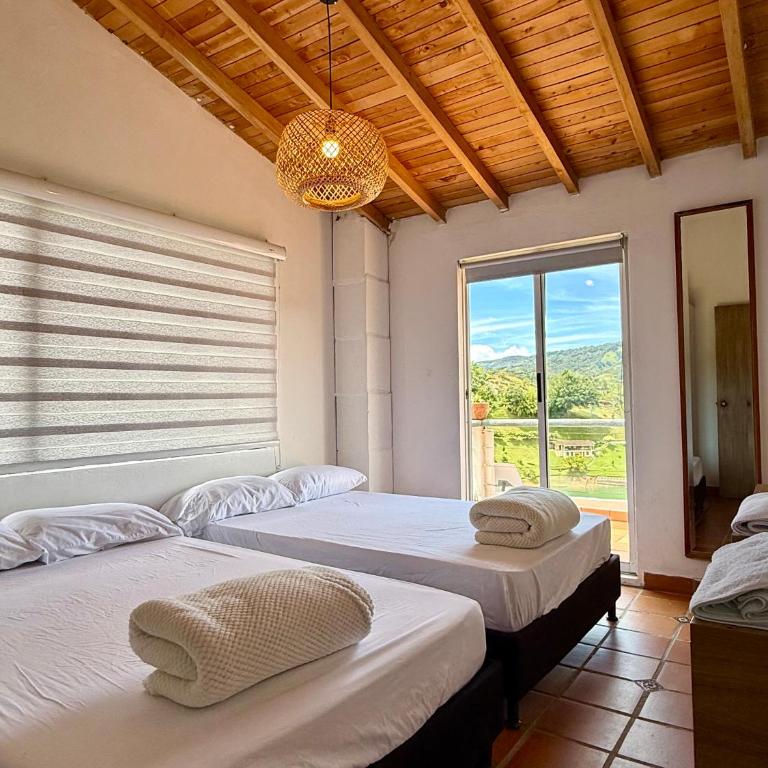 Rock View with Jacuzzi, Paddleboards and Lake - Villa - 100