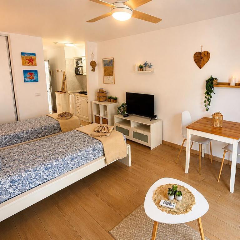 Castle Harbour Los Cristianos Beautiful studio with pool view - Apartamento de 1 dormitorio - 6