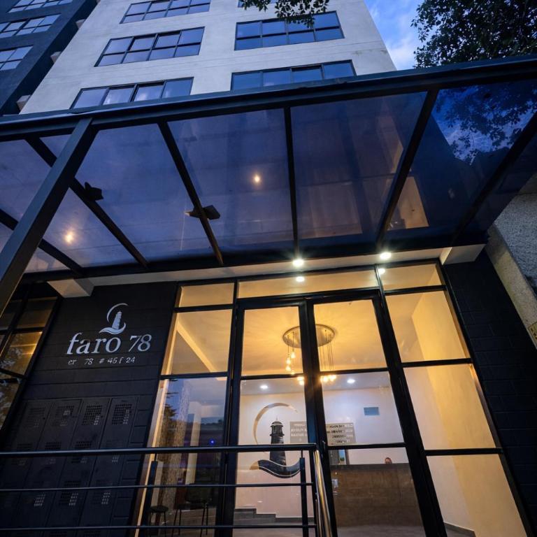 Suite de lujo cama king con AC - One-Bedroom Apartment - 6
