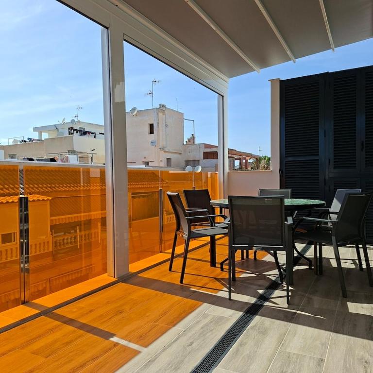 Penthouse-Pool-Jacuzzi-Gym-Sauna- Beach - Apartment with City View - 25