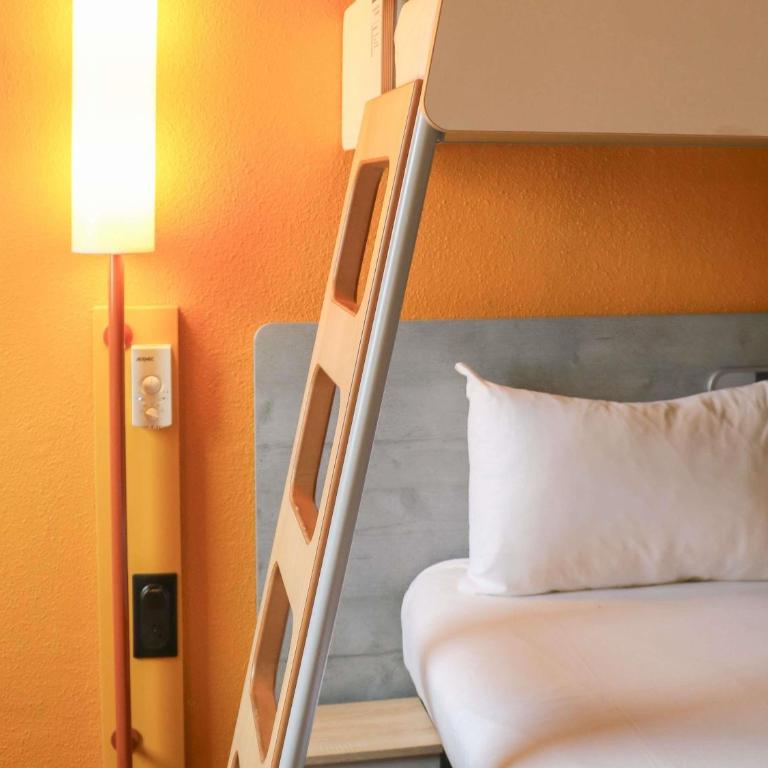 ibis budget Montpellier Sud Près d'Arènes - Chambre Triple - 2