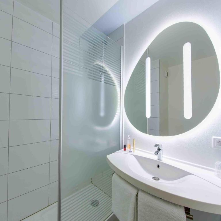 ibis budget Montpellier Sud Près d'Arènes - Chambre Lits Jumeaux - 4