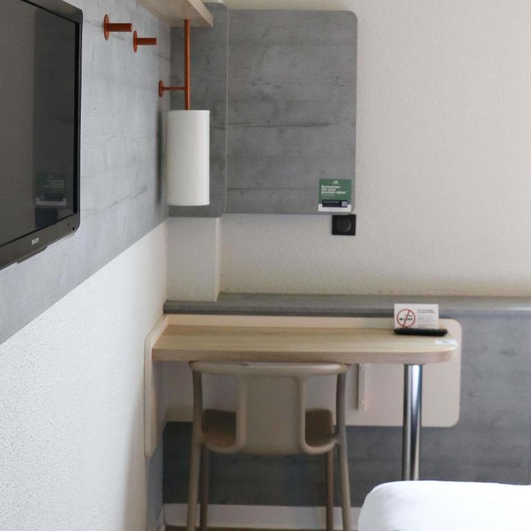 ibis budget Montpellier Sud Près d'Arènes - Chambre Lits Jumeaux - 9