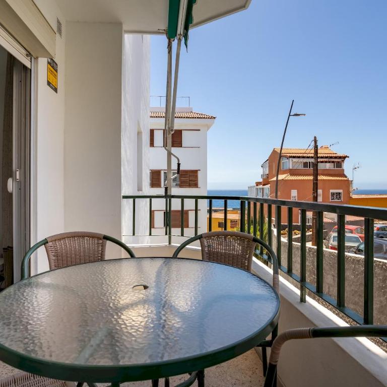 Home2Book Sunny Terrace Apt, el Rincón de ManFe - Apartamento - 1