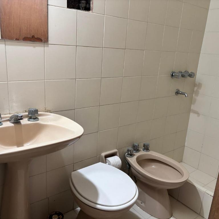 Departamento Villa Carlos Paz centrico de 3 dormitorios con calefacción y cochera incluida capacidad 7 personas - Apartamento de 3 dormitorios - 11