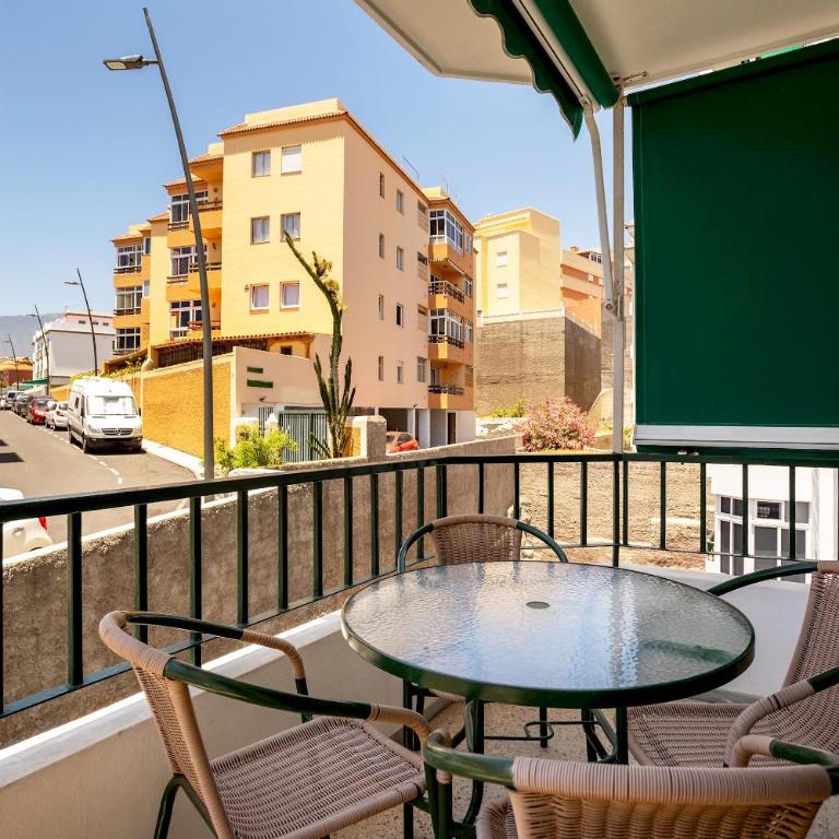 Home2Book Sunny Terrace Apt, el Rincón de ManFe - Apartamento - 54