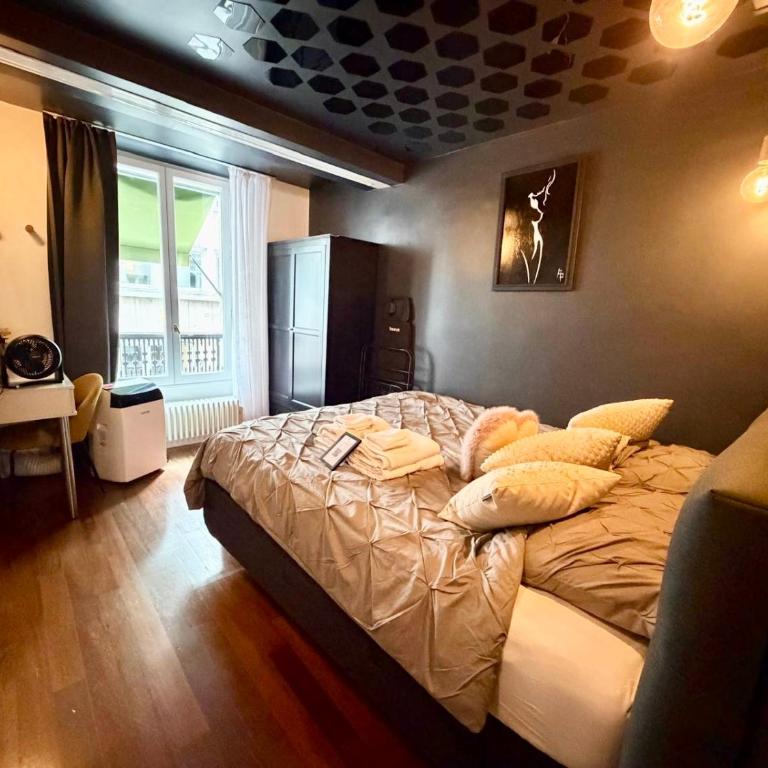 Champs-Elysées Loveroom & Spa - Deluxe One-Bedroom Apartment - 16