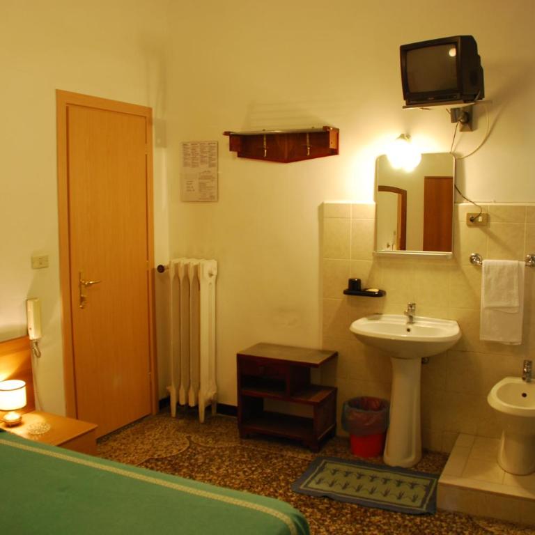 Hotel Major - Camera Singola Standard con Bagno in Comune - 3
