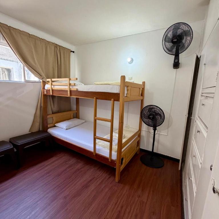 Hostal Beko - 4-Bed Mixed Dormitory Room - 5
