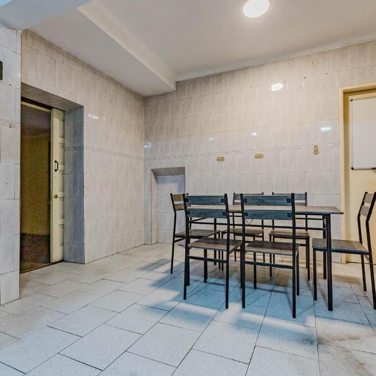 Departamento en Las Condes - Metro Escuela Militar - Apartamento de 4 dormitorios con balcón - 46