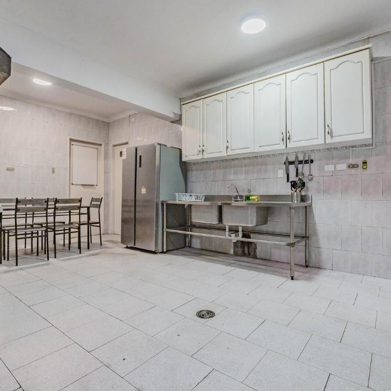 Amplio departamento en Las Condes - Metro Escuela Militar - Apartamento - 71