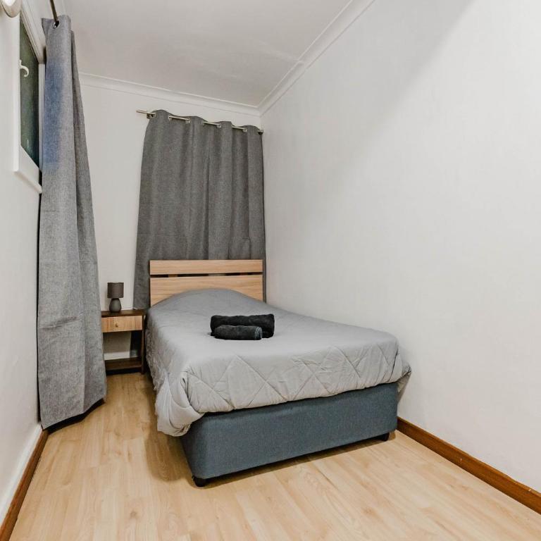 Habitación con baño a pasos del Metro Escuela Militar - Habitación Individual con baño - 1