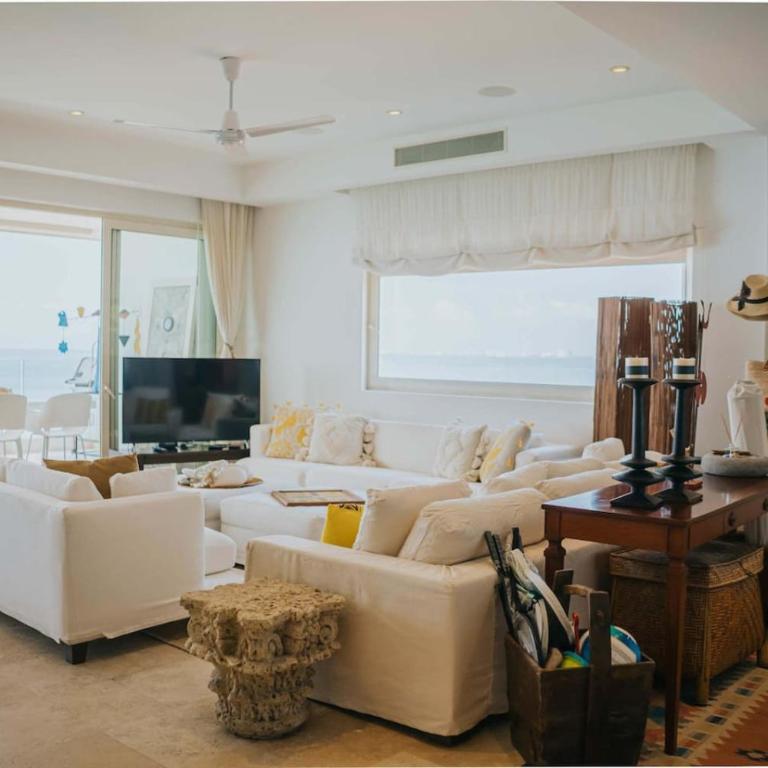 Full Floor Beachfront Luxury Apartment - Apartamento - 3