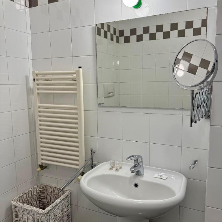 Brera Secret Nest - Appartamento Deluxe con 2 Camere da Letto e Balcone - 56