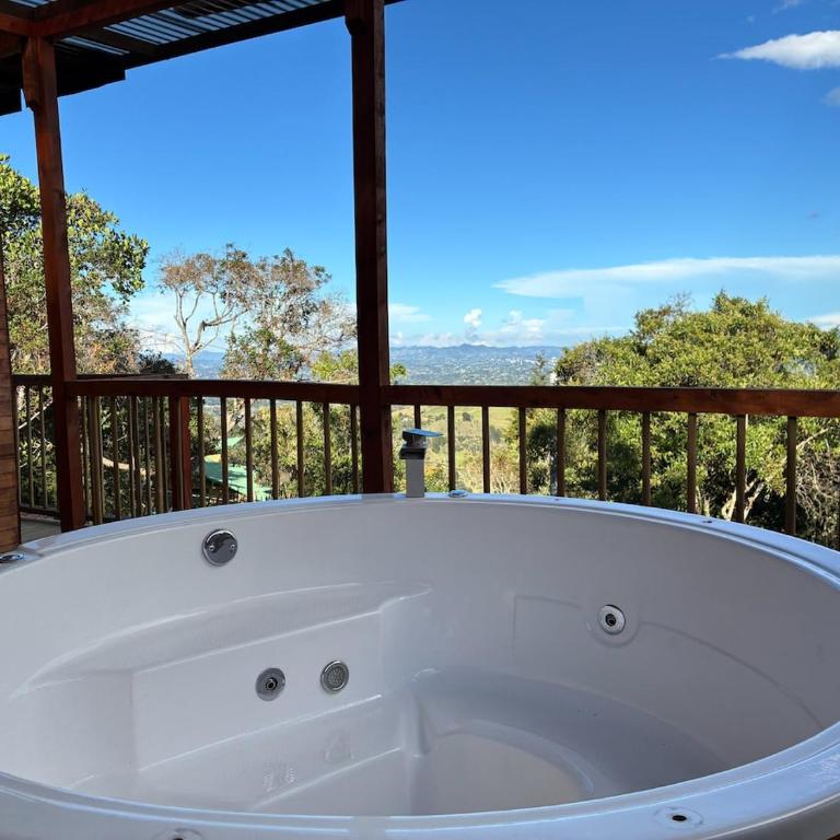 Cabaña panoramica con domo y jacuzzi Santa Elena - Two-Bedroom Chalet - 23