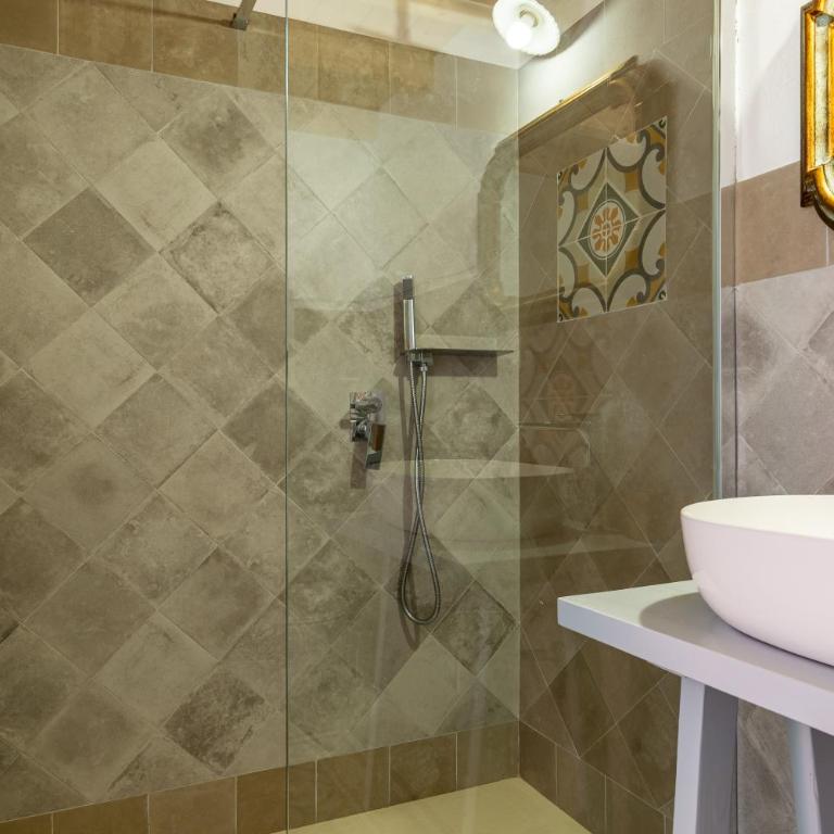 Sundira Traditional House - Two-Bedroom Apartment - 6