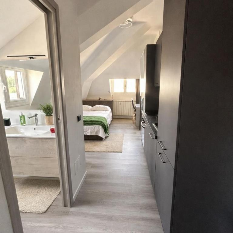 Bright modern loft in the Crocetta area - Appartamento con 1 Camera da Letto - 2