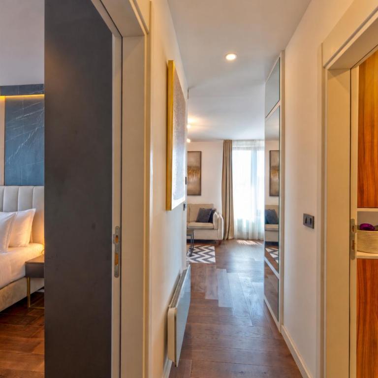 Luxury Apartment with View & Private Garage - Spa & Wellness at 21st Century Zlatibor Residence - Apartment mit 2 Schlafzimmern und Terrasse - 30