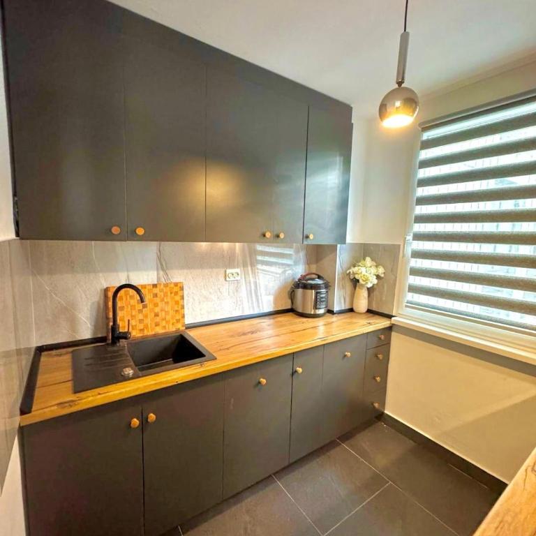 Obsidian Residence 2 - Modern Apartment near airport with free parking - Apartman sa 2 Spavaće Sobe - 30