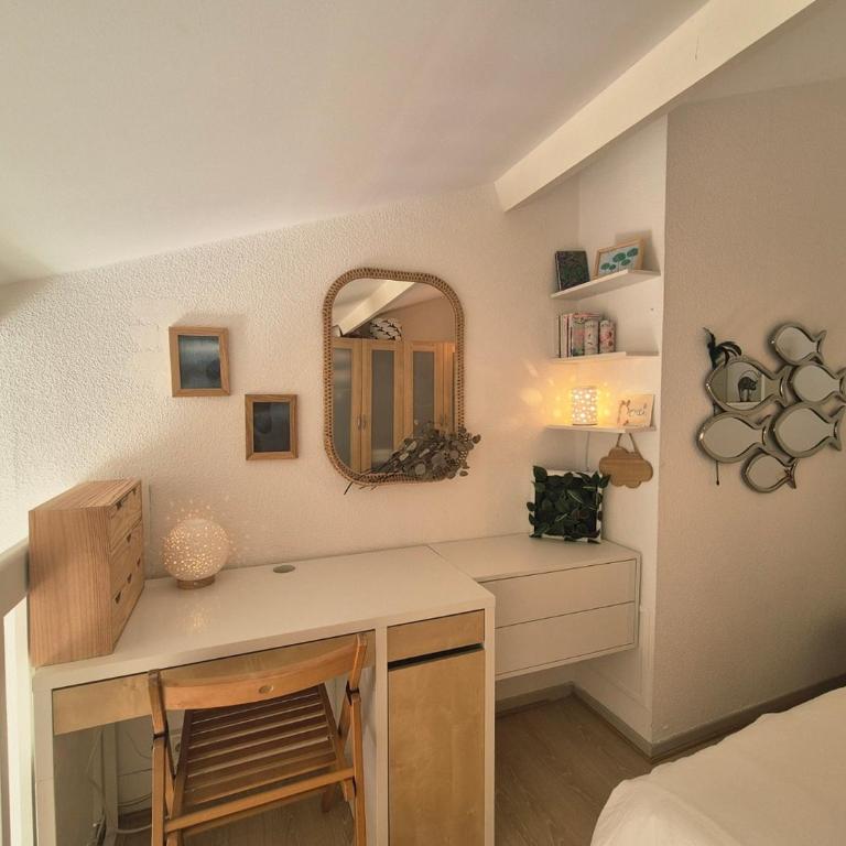 Duplex au bord du Golf, Piscine dans la résidence, Clim & Wifi - ROSSIconciergerie - Linge inclus - Two-Bedroom Apartment with Pool View - 13