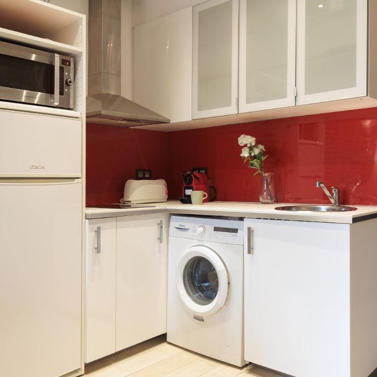 CITY CENTER TWO BEDROOMS APARTMENT, IN A 1870's FULL RENEWED BUILDING - Apartamento de 2 dormitorios con balcón - 8