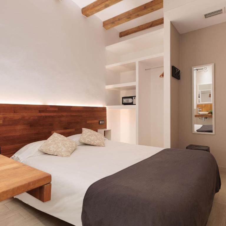 CITY CENTER TWO BEDROOMS APARTMENT, IN A 1870's FULL RENEWED BUILDING - Apartamento de 2 dormitorios con balcón - 6