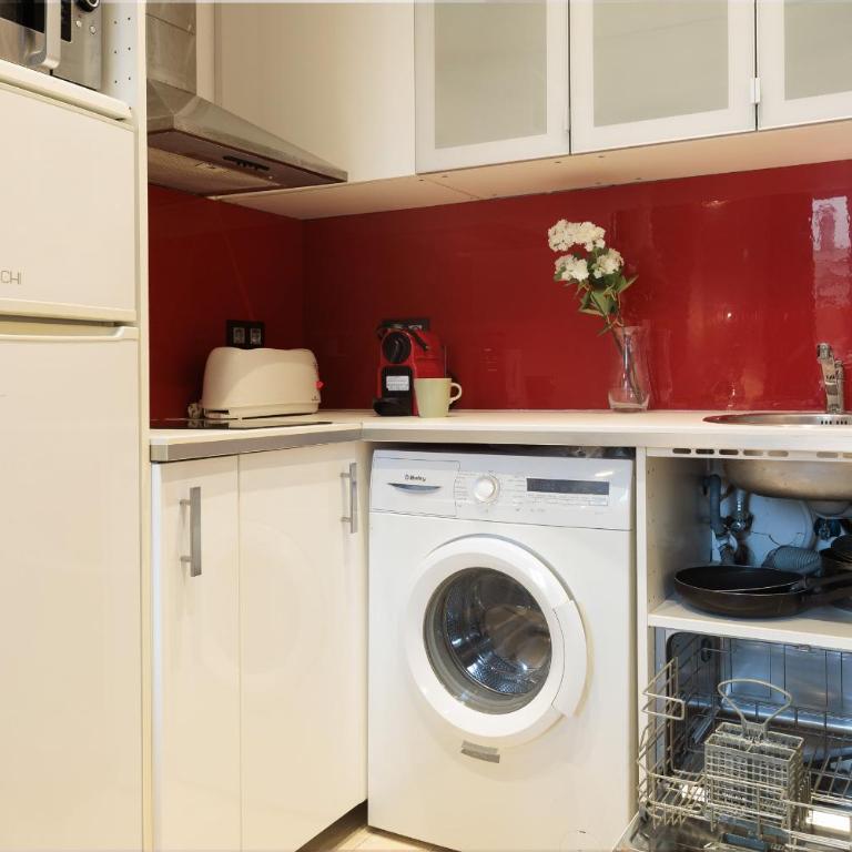 CITY CENTER TWO BEDROOMS APARTMENT, IN A 1870's FULL RENEWED BUILDING - Apartamento de 2 dormitorios con balcón - 12