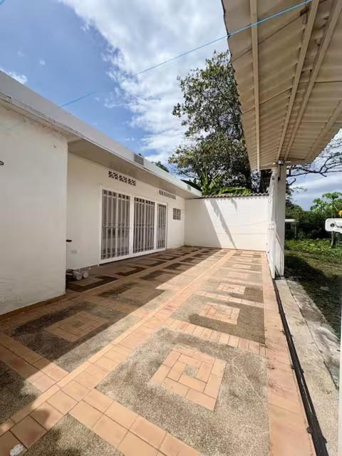 Casa vacacional - Four-Bedroom Vacation Home - 22