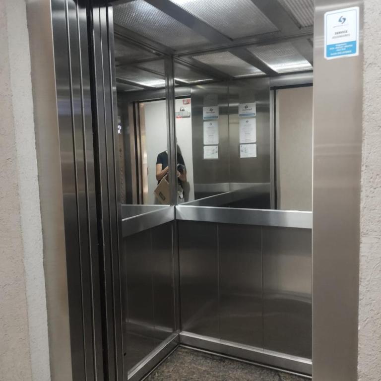 depto luminoso en Av San Martin con vista al lago-cochera-SUM - Apartamento de 2 dormitorios - 19