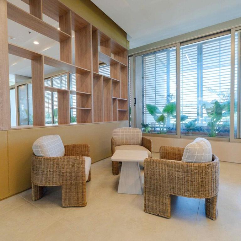 Moderno Apartamento Con Balcón Y Vista a la Piscina - One-Bedroom Apartment - 31