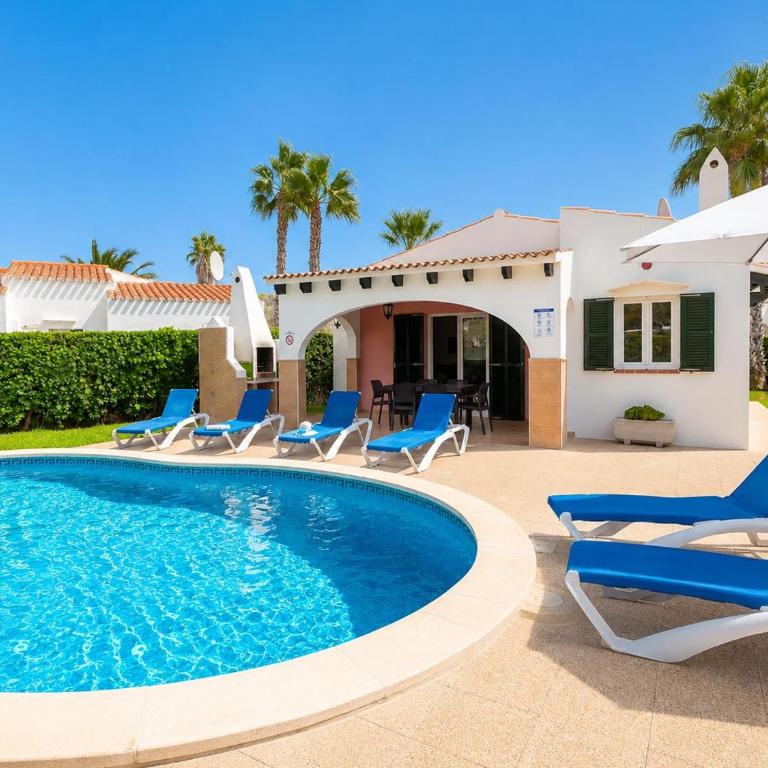 Villa Clariana Large Private Pool AC WiFi - Villa - 3