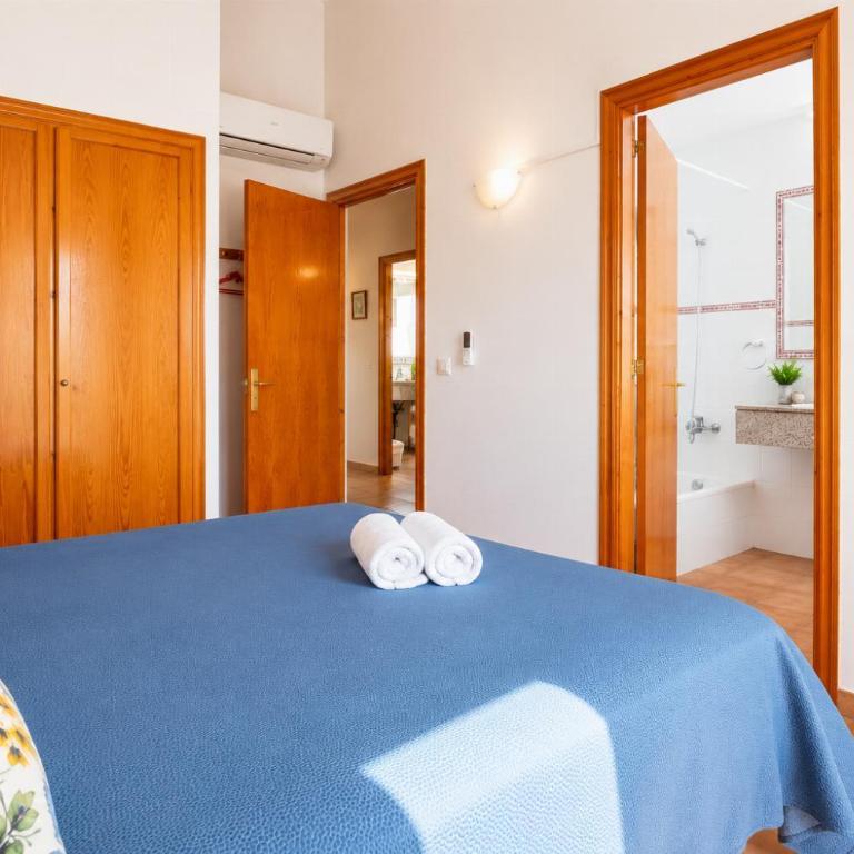 Villa Clariana Large Private Pool AC WiFi - Villa - 13