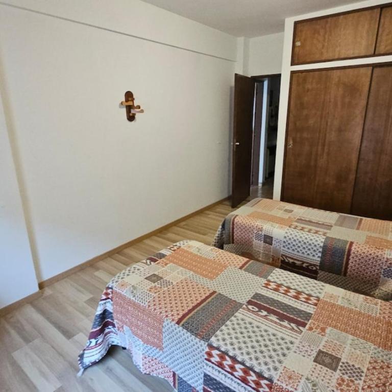 Furnished apartment 3 bedrooms downtown Neuquén - Three-Bedroom Apartment - 10