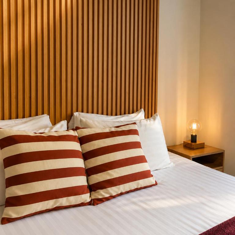ETHNIC Thematic Hotel - Standard King Room - 13