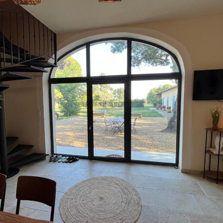 Les cavaliers, gîte avec piscine en Provence - Three-Bedroom House - 13