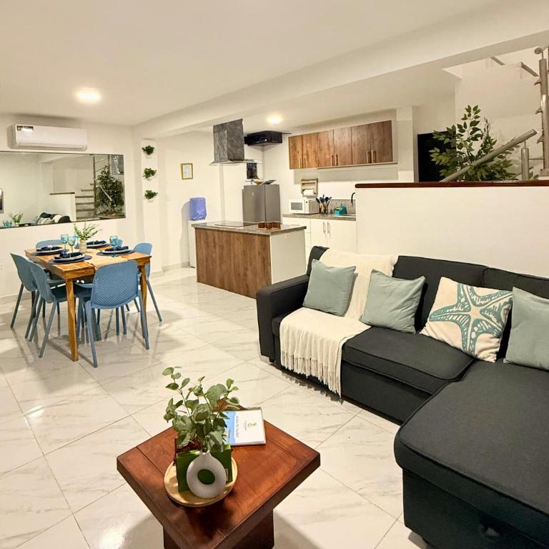 Casa Familiar a Pasos del Mar Playa y Felicidad - Casa de 3 dormitorios - 86