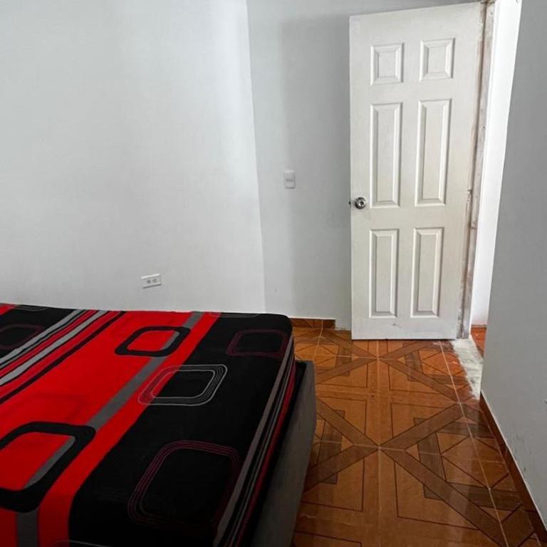Hermoso y amplio apartaestudio muy bien ubicado en la Castellana - One-Bedroom Apartment - 5