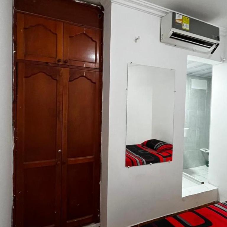 Hermoso y amplio apartaestudio muy bien ubicado en la Castellana - One-Bedroom Apartment - 8