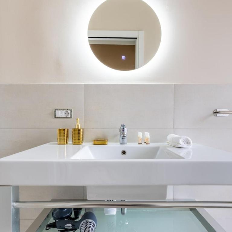 - Duomo Porta Venezia - Luxury 3 BR 3 Balconies - Appartamento con 1 Camera da Letto - 20
