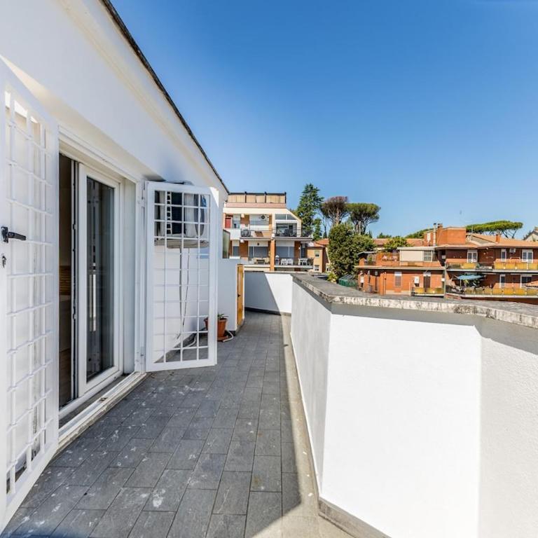 Apartment with a view near Ospedale St Pietro - Appartamento con 1 Camera da Letto - 5