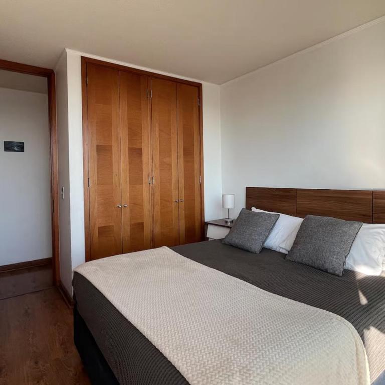 Luminoso departamento en excelente ubicación - Two-Bedroom Apartment - 8