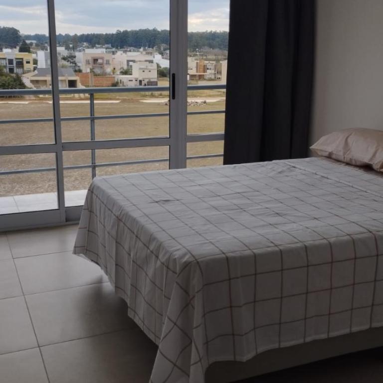 Frente a Termas - Apartamento de 1 dormitorio con balcón - 2
