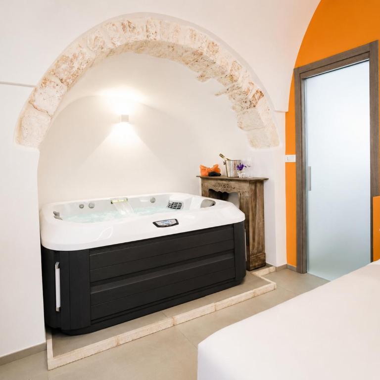 Ostuni Luxury Room - Camera King con Vasca Idromassaggio - 17